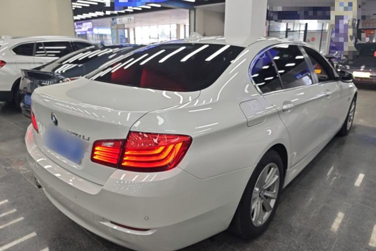 Used BMW 5 Series 2017 520Li Elegant Edition Rear Right 45 Deg
