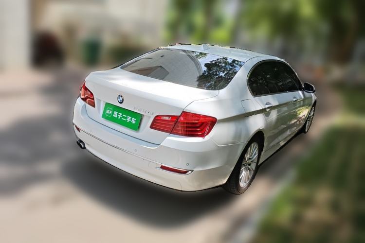 Used BMW 5 Series 2017 525Li Luxury Design Package Rear Right 45 Deg