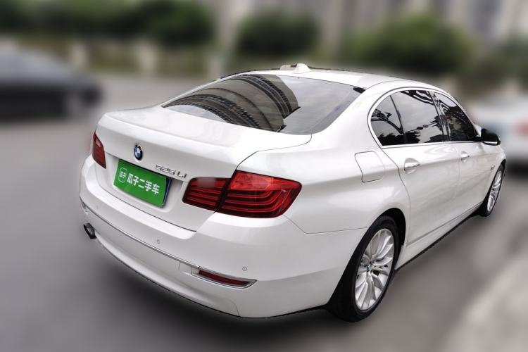 Used BMW 5 Series 2017 525Li Luxury Design Package Rear Right 45 Deg