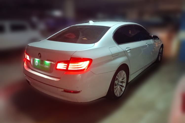 Used BMW 5 Series 2017 525Li Luxury Design Package Rear Right 45 Deg
