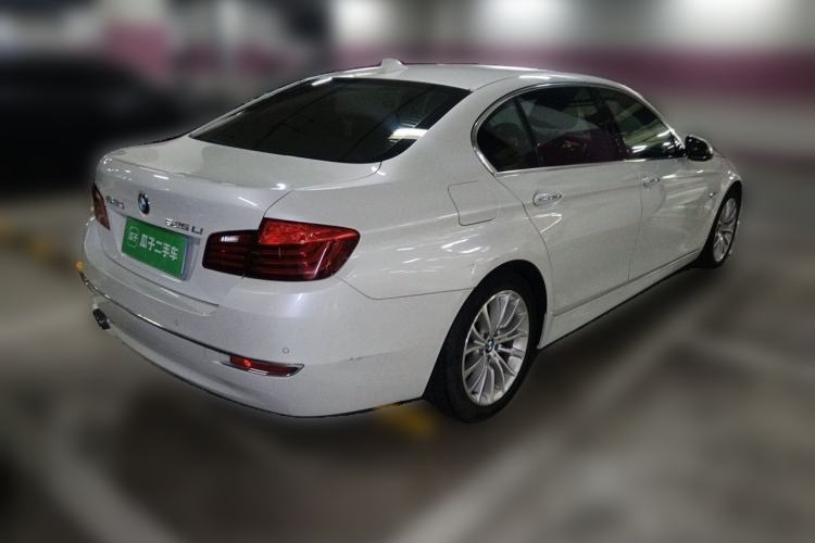 Used BMW 5 Series 2017 525Li Luxury Design Package Rear Right 45 Deg