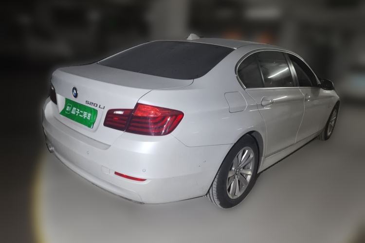 Used BMW 5 Series 2017 520Li Elegant Edition Rear Right 45 Deg