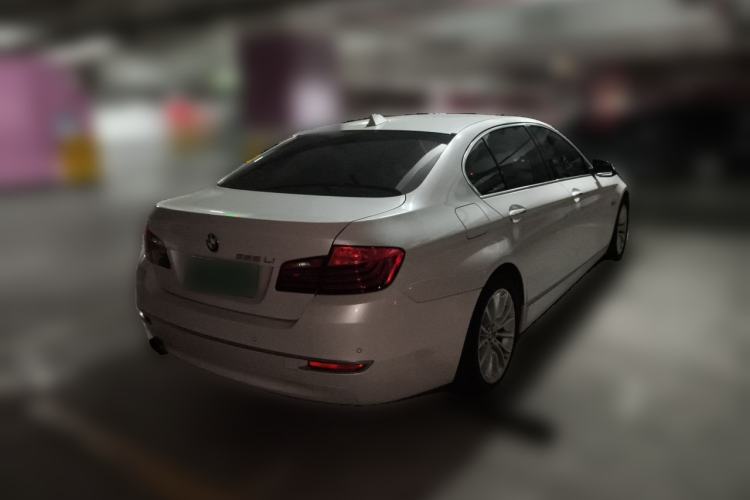 Used BMW 5 Series 2017 525Li Luxury Design Package Rear Right 45 Deg