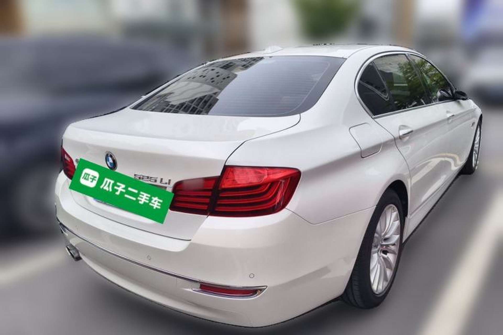 Used BMW 5 Series 2017 525Li Luxury Design Package Rear Right 45 Deg