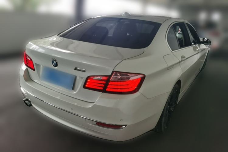 Used BMW 5 Series 2017 525Li Luxury Design Package Rear Right 45 Deg