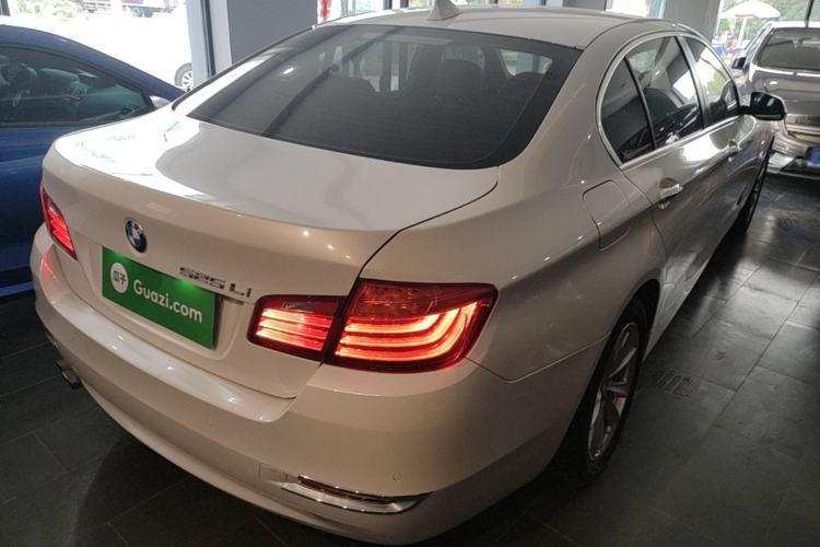 Used BMW 5 Series 2017 520Li Elegant Edition Rear Right 45 Deg