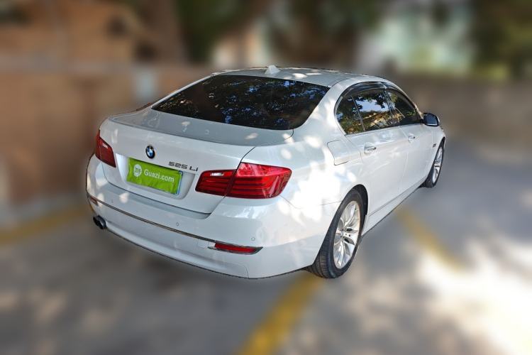 Used BMW 5 Series 2017 525Li Luxury Design Package Rear Right 45 Deg