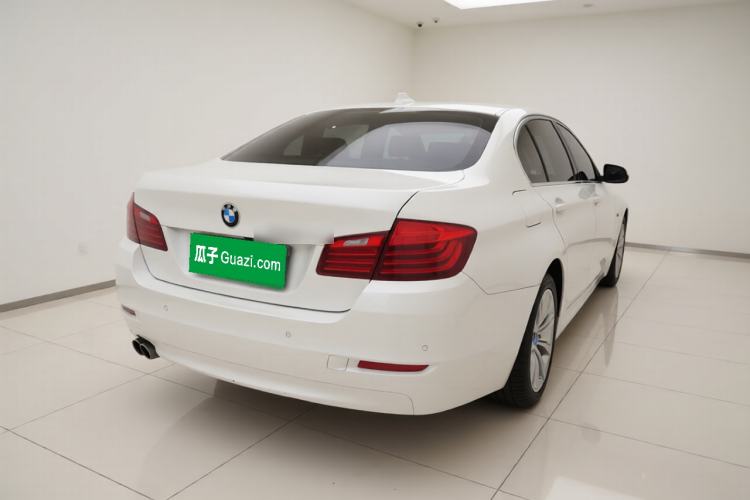 Used BMW 5 Series 2017 528Li Leading Model Rear Right 45 Deg