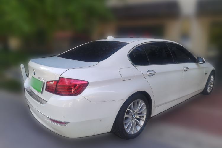 Used BMW 5 Series 2017 525Li Luxury Design Package Rear Right 45 Deg