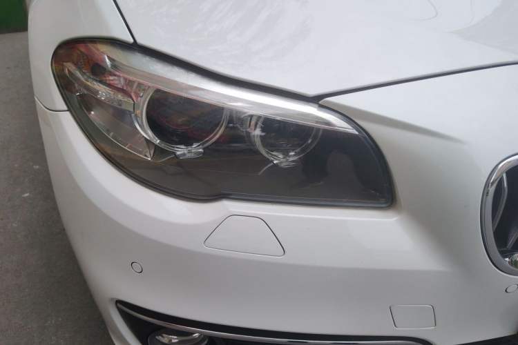 Used BMW 5 Series 2017 525Li Luxury Design Package Right Front Headlight