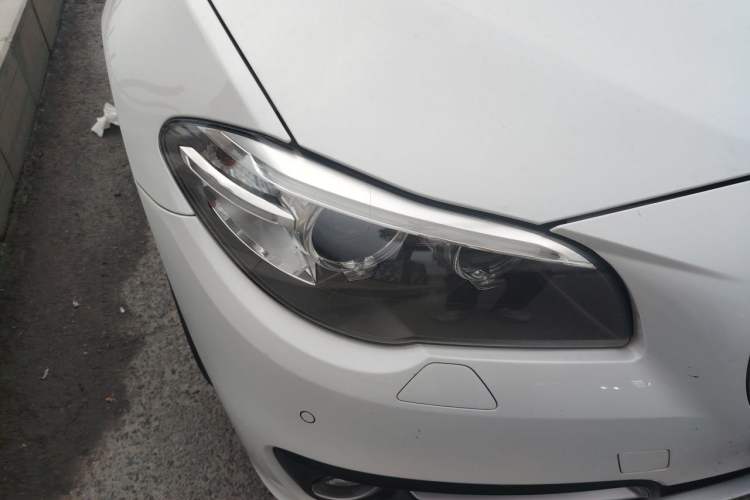Used BMW 5 Series 2017 528Li Leading Model Right Front Headlight