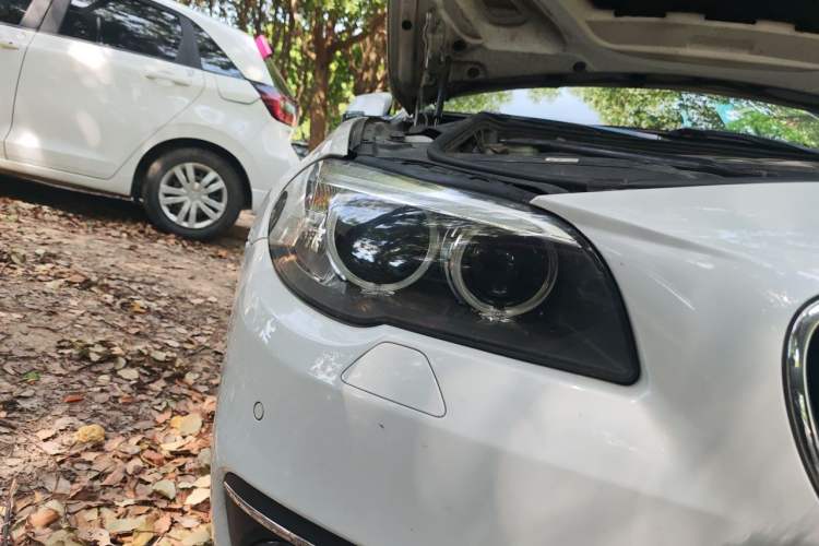 Used BMW 5 Series 2017 525Li Luxury Design Package Right Front Headlight