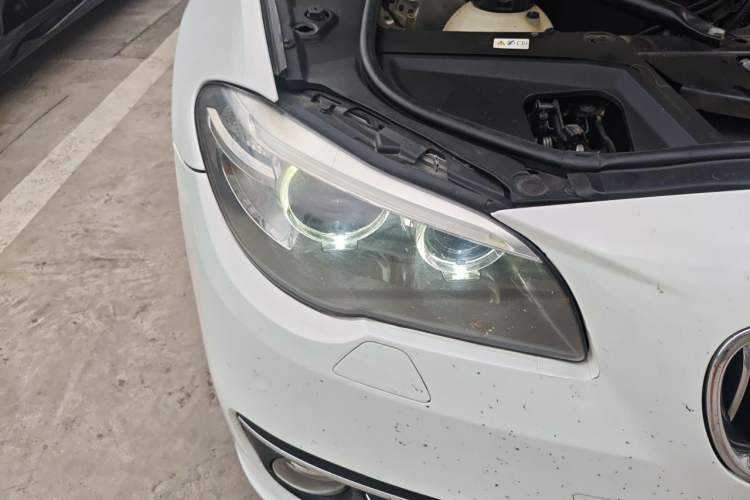Used BMW 5 Series 2017 525Li Luxury Design Package Right Front Headlight