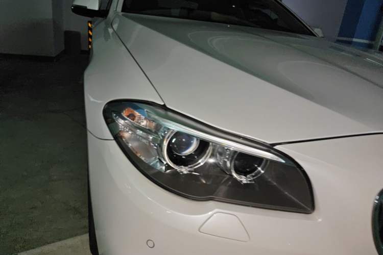 Used BMW 5 Series 2017 525Li Luxury Design Package Right Front Headlight