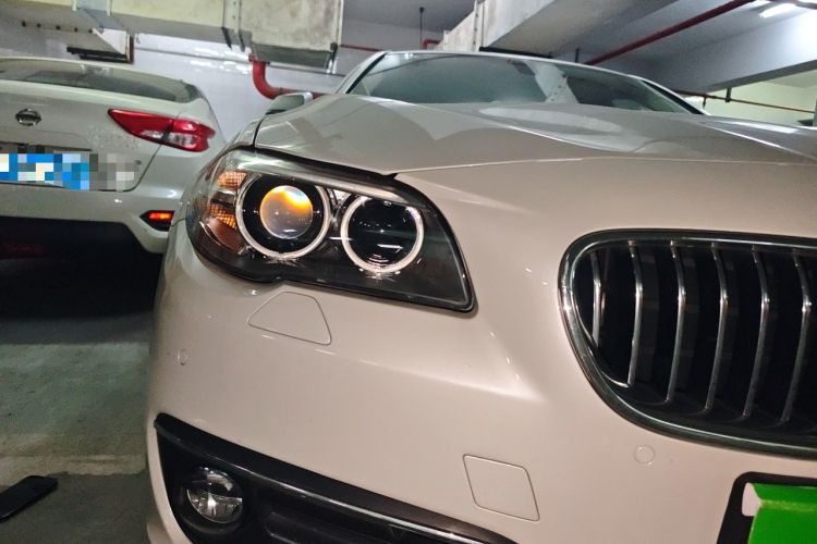 Used BMW 5 Series 2017 525Li Luxury Design Package Right Front Headlight