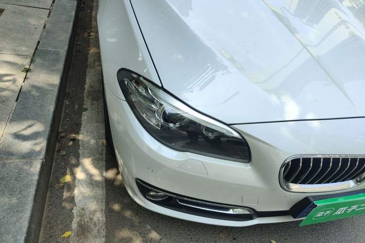 Used BMW 5 Series 2017 525Li Luxury Design Package Right Front Headlight
