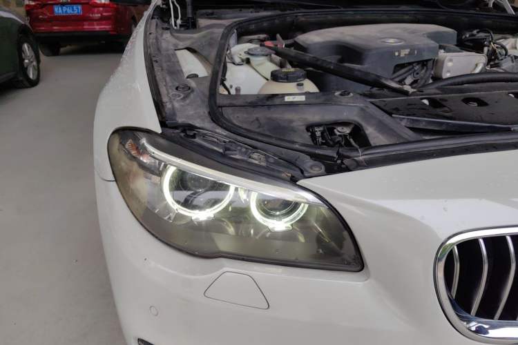 Used BMW 5 Series 2017 525Li Leading Model Right Front Headlight