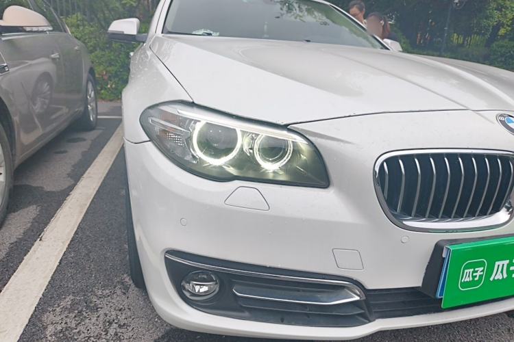 Used BMW 5 Series 2017 525Li Luxury Design Package Right Front Headlight
