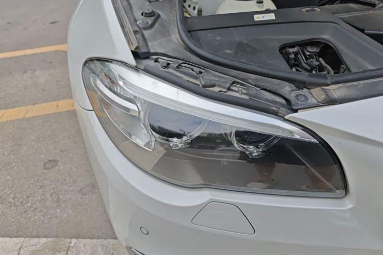 Used BMW 5 Series 2017 525Li Leading Model Right Front Headlight