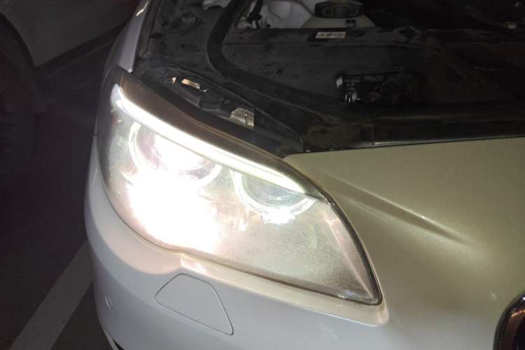 Used BMW 5 Series 2017 525Li Leading Model Right Front Headlight