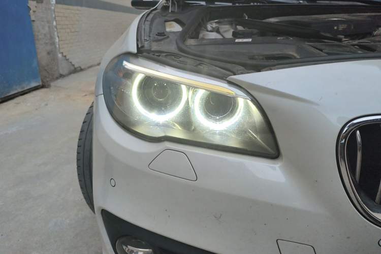 Used BMW 5 Series 2017 520Li Elegant Edition Right Front Headlight