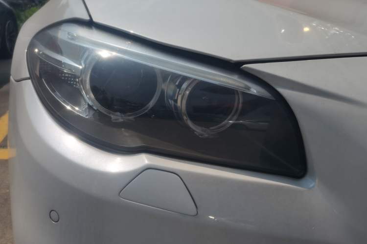 Used BMW 5 Series 2017 525Li Luxury Design Package Right Front Headlight