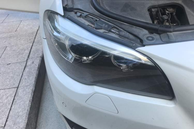 Used BMW 5 Series 2017 525Li Leading Model Right Front Headlight
