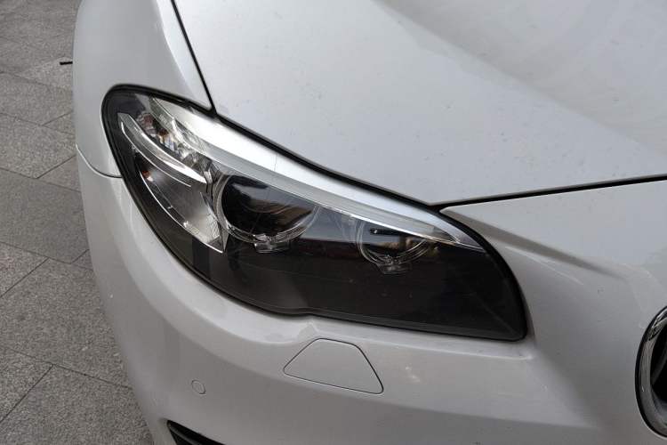 Used BMW 5 Series 2017 525Li Luxury Design Package Right Front Headlight