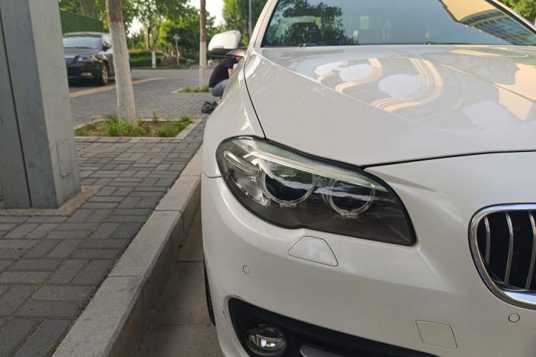 Used BMW 5 Series 2017 528Li Leading Model Right Front Headlight