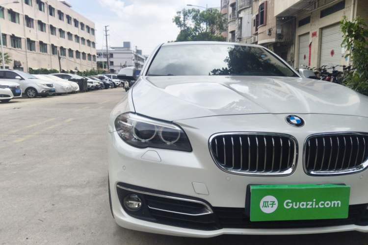 Used BMW 5 Series 2017 525Li Luxury Design Package Right Front Headlight