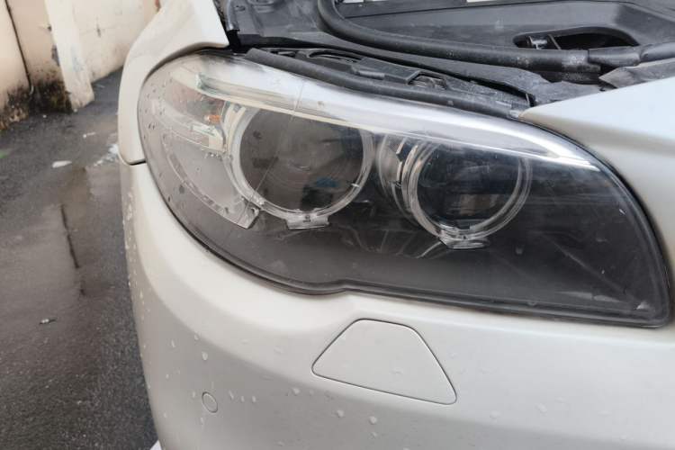 Used BMW 5 Series 2017 525Li Luxury Design Package Right Front Headlight