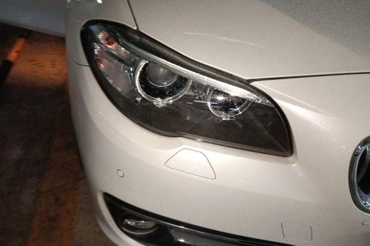 Used BMW 5 Series 2017 525Li Luxury Design Package Right Front Headlight