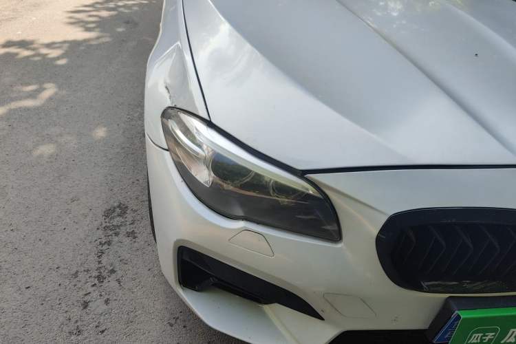 Used BMW 5 Series 2017 525Li Luxury Design Package Right Front Headlight