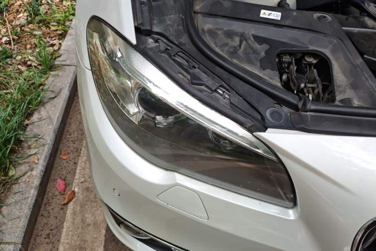 Used BMW 5 Series 2017 525Li Luxury Design Package Right Front Headlight