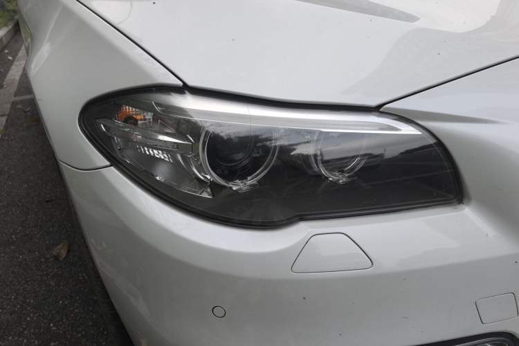 Used BMW 5 Series 2017 525Li Luxury Design Package Right Front Headlight