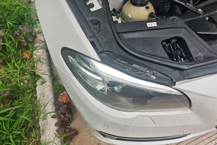 Used BMW 5 Series 2017 525Li Luxury Design Package Right Front Headlight