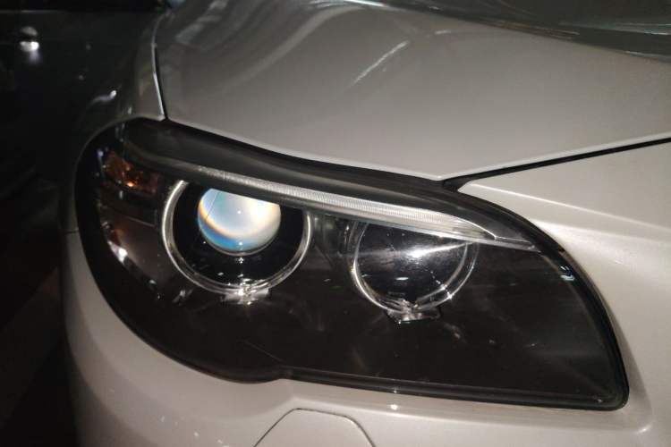 Used BMW 5 Series 2017 528Li Leading Model Right Front Headlight