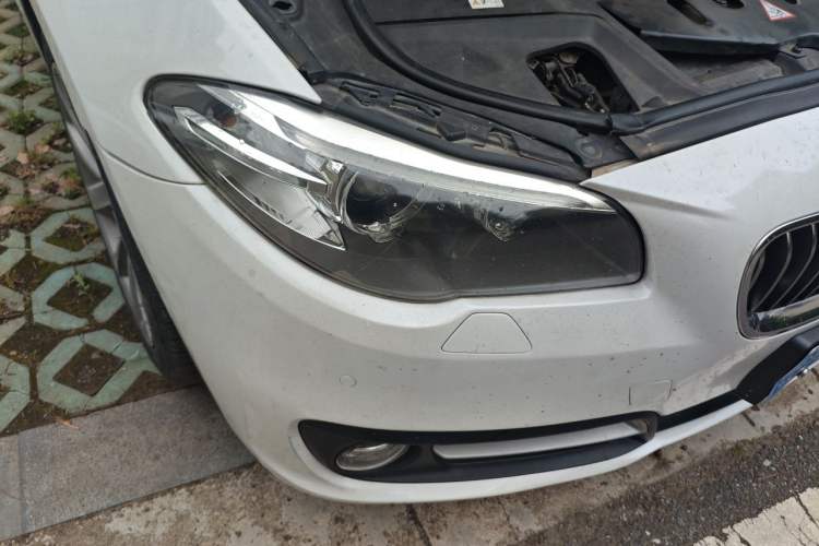 Used BMW 5 Series 2017 525Li Leading Model Right Front Headlight