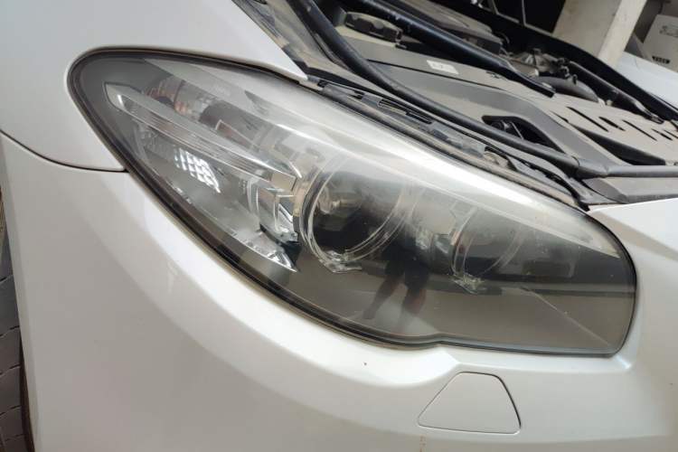 Used BMW 5 Series 2017 520Li Elegant Edition Right Front Headlight