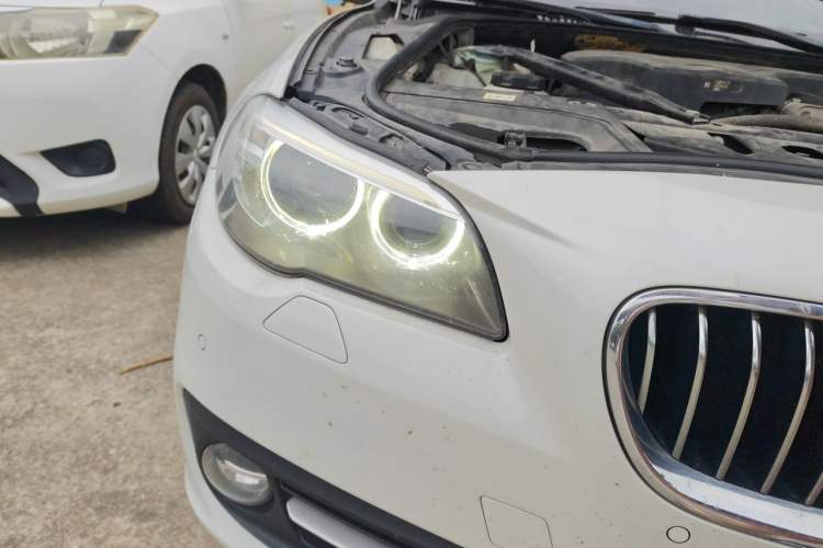 Used BMW 5 Series 2017 525Li Leading Model Right Front Headlight