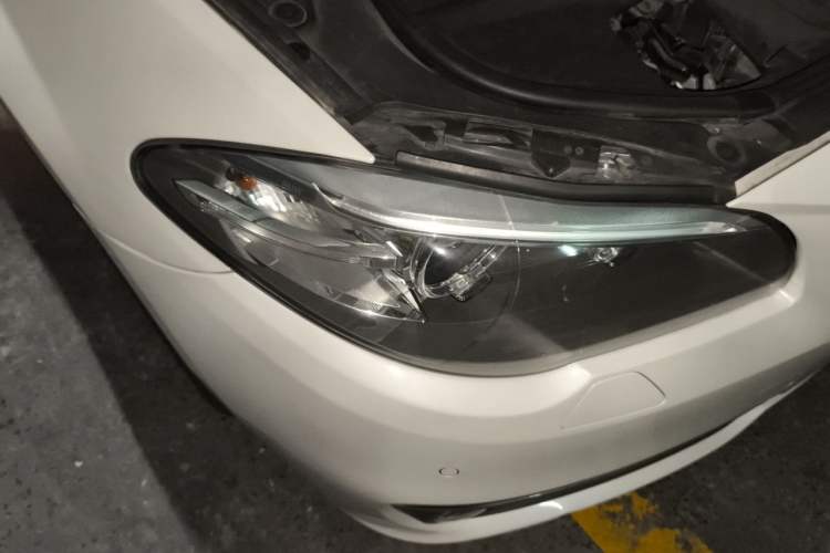 Used BMW 5 Series 2017 525Li Luxury Design Package Right Front Headlight