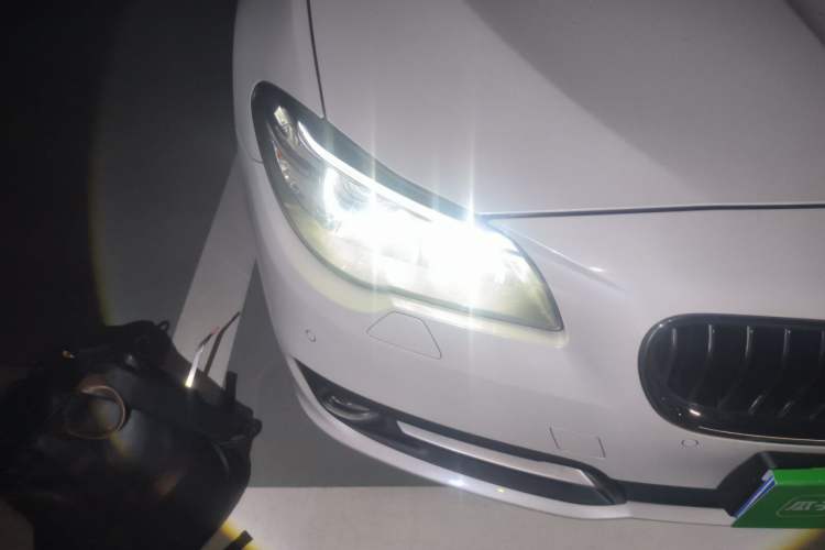 Used BMW 5 Series 2017 525Li Leading Model Right Front Headlight