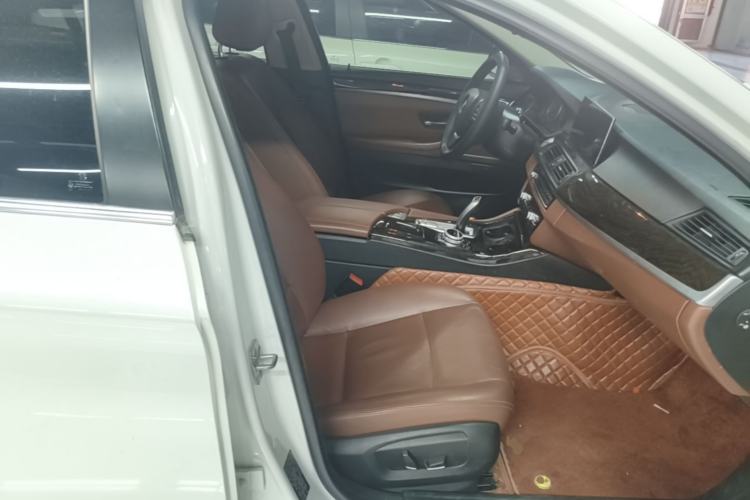 Used BMW 5 Series 2017 525Li Leading Model Right Front Seat