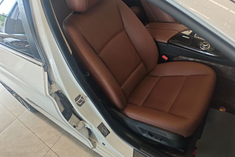 Used BMW 5 Series 2017 525Li Leading Model Right Front Seat