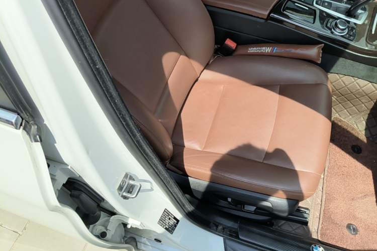 Used BMW 5 Series 2017 525Li Leading Model Right Front Seat