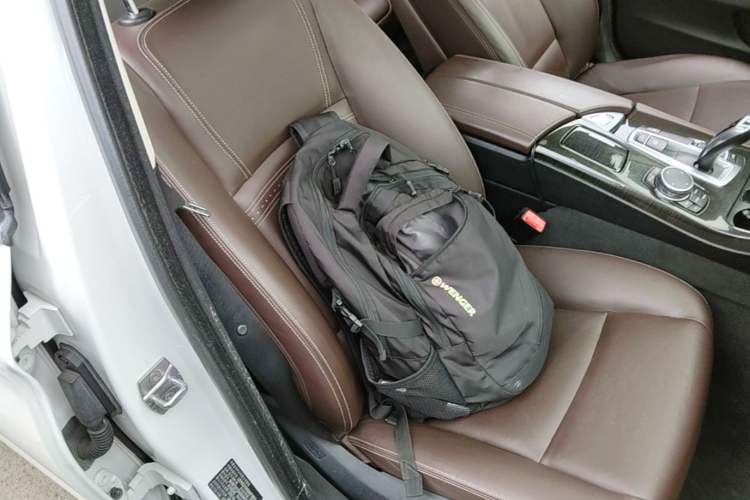 Used BMW 5 Series 2017 525Li Luxury Design Package Right Front Seat