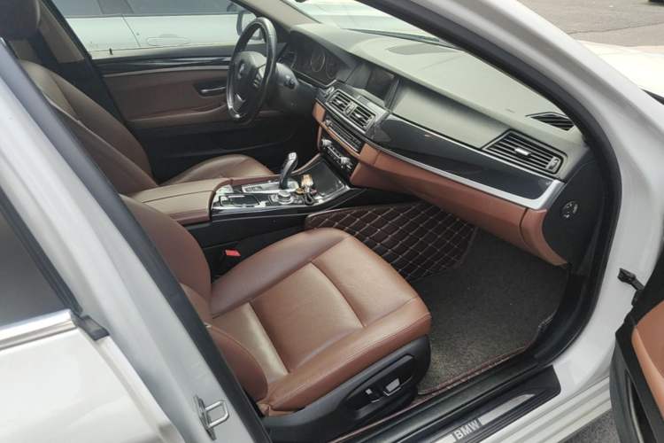 Used BMW 5 Series 2017 520Li Elegant Edition Right Front Seat