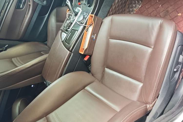 Used BMW 5 Series 2017 525Li Luxury Design Package Right Front Seat