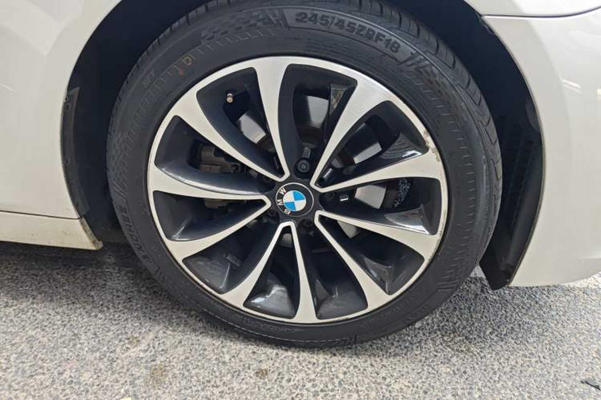 Used BMW 5 Series 2017 525Li Leading Model Right Front Wheel Hub