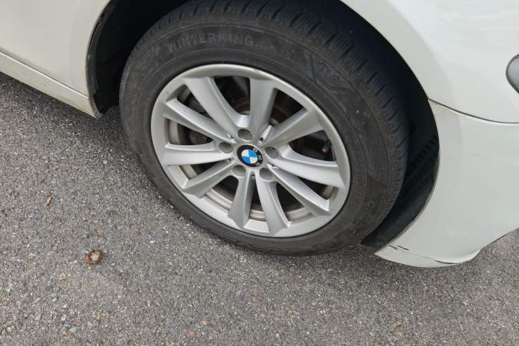 Used BMW 5 Series 2017 520Li Elegant Edition Right Front Wheel Hub